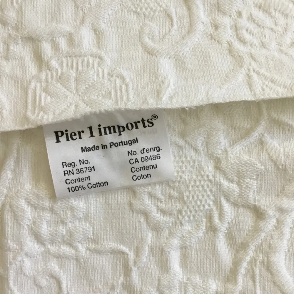 Pier 1 Imports Matelasse Pillow Shams Size Standard 2